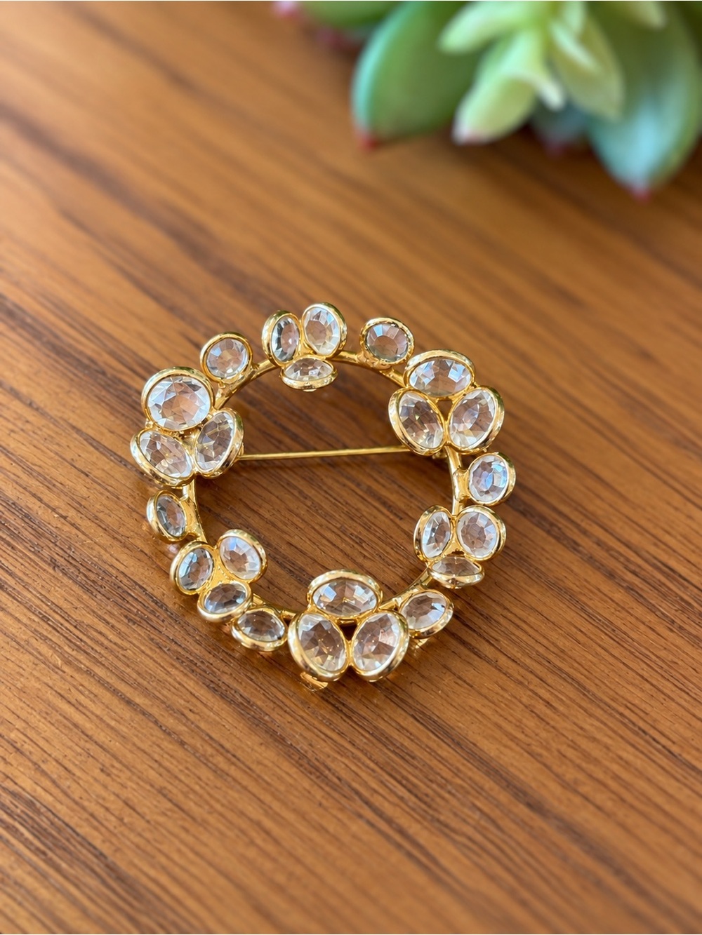 Vintage Clear Crystal Rhinestone Wreath Brooch – Gold Tone Round Floral Pin